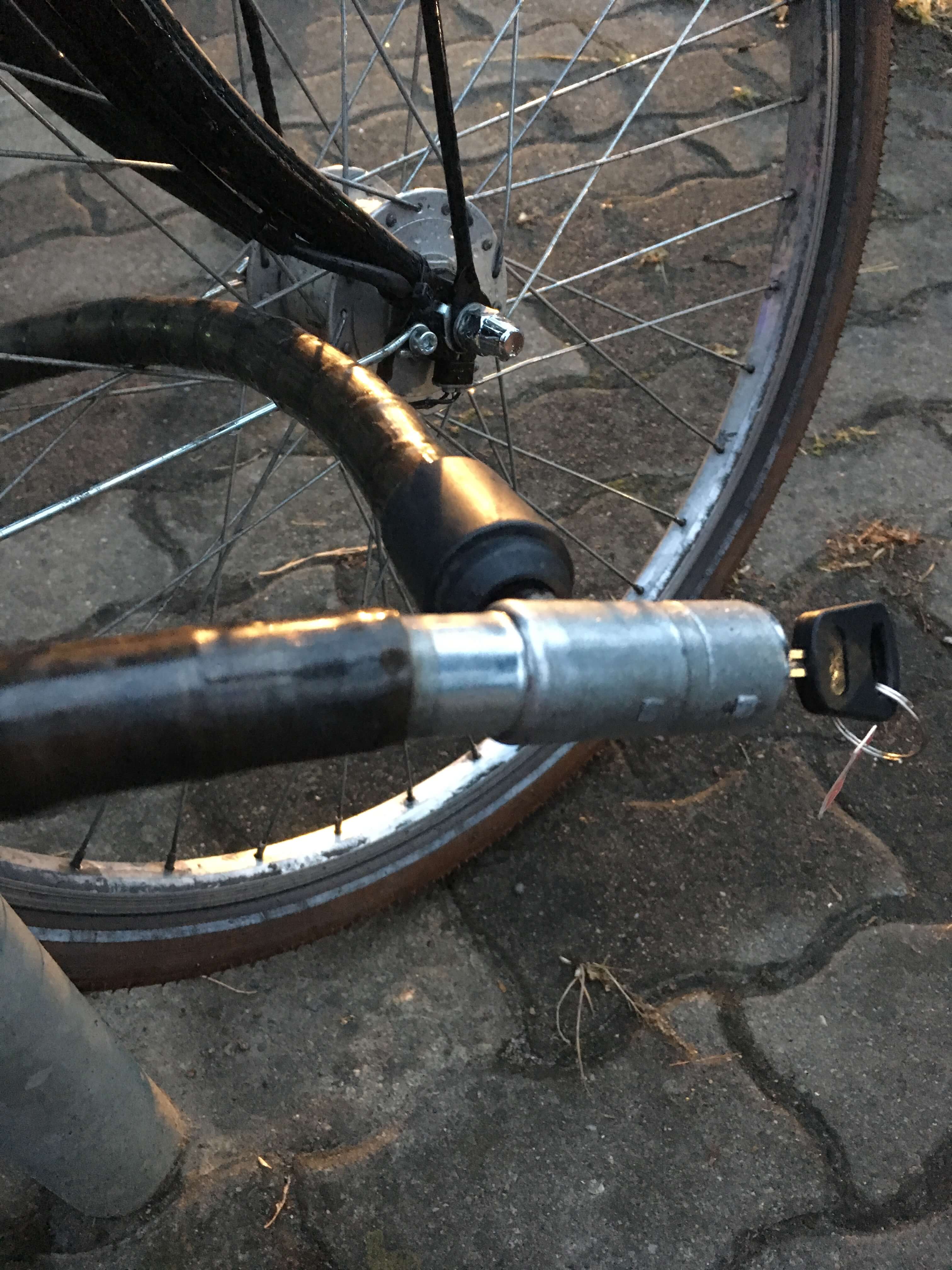 自転車 の 鍵 が 開か ない